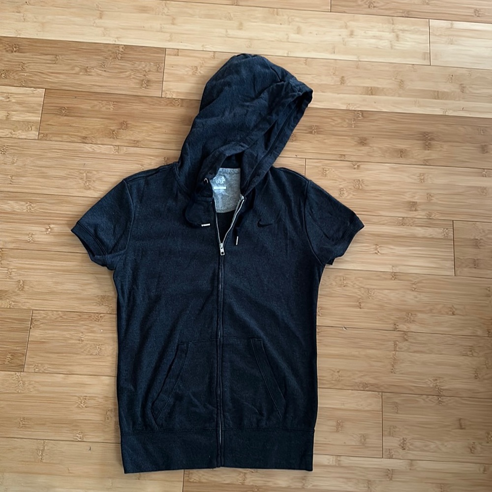 Nike hooded short sleeve zip up top